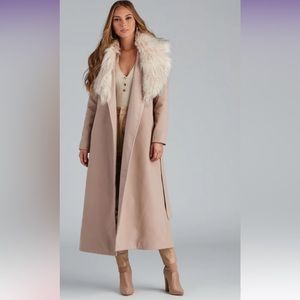 New faux fur jacket size medium